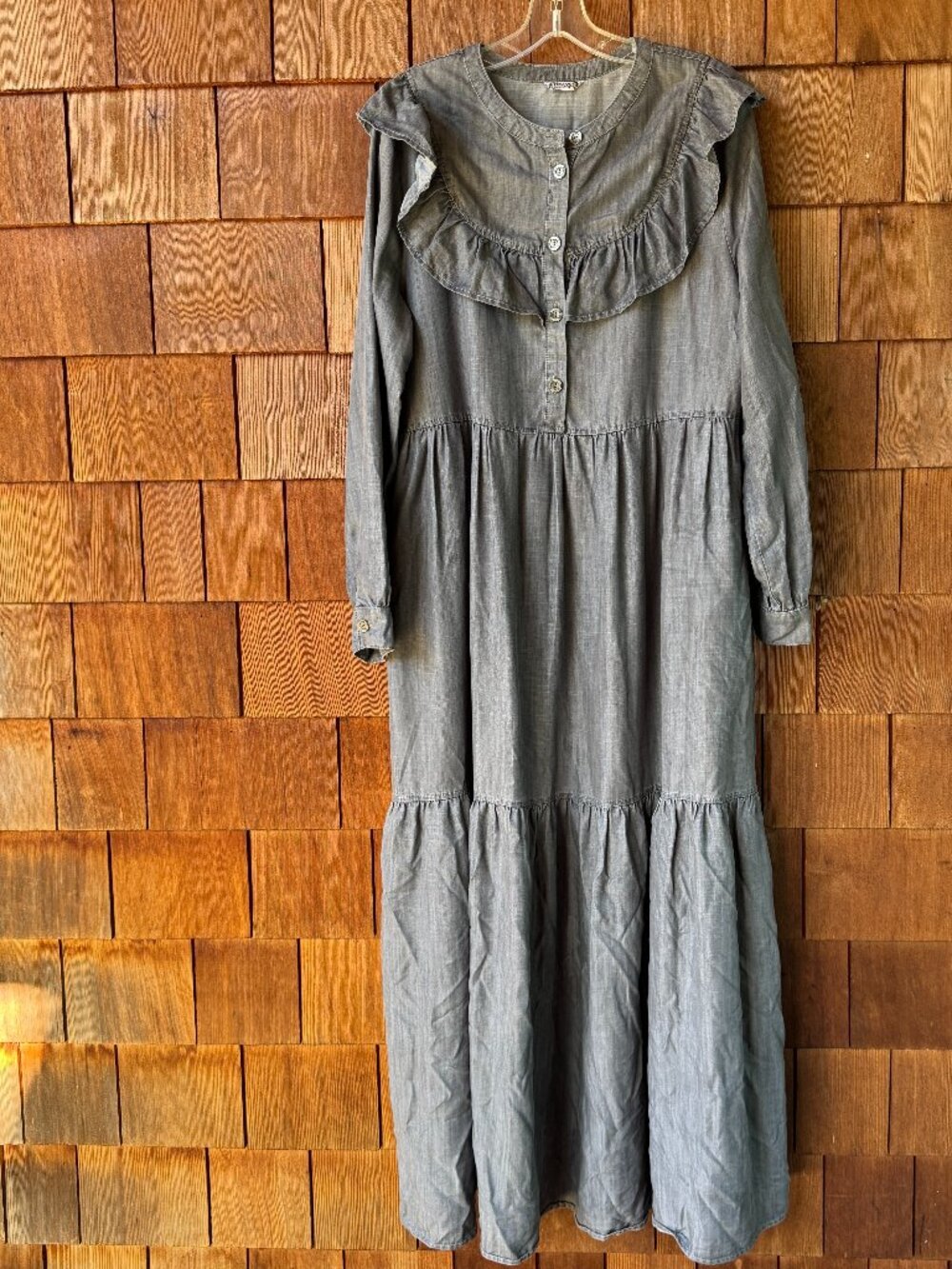 NWOT Neways Gray Chambray Long Sleeve Tiered Ruffled Prairie Dress in Women's XL